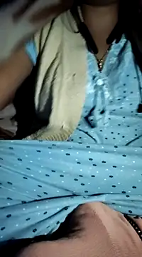 Snapshot of lovelyruhi chatting on December 15, 5:42 pm lovelyruhi online show from December 15, 5:42 pm