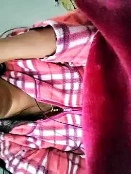 Snapshot of lovelyruhi chatting on December 27, 10:55 am lovelyruhi online show from December 27, 10:55 am