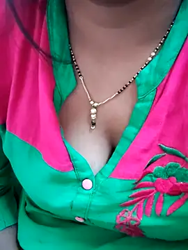 Snapshot of lovelyruhi chatting on January 21, 9:46 am lovelyruhi online show from January 21, 9:46 am