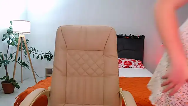 Snapshot of NaughtyNylonFeet chatting on December 20, 2:19 am NaughtyNylonFeet online show from December 20, 2:19 am