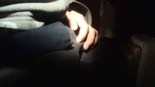 oliveirinhafotografo online show from January 24, 7:18 pm