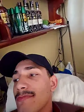 Snapshot of jose5320_20 chatting on November 26, 2:29 pm jose5320 20 online show from November 26, 2:29 pm