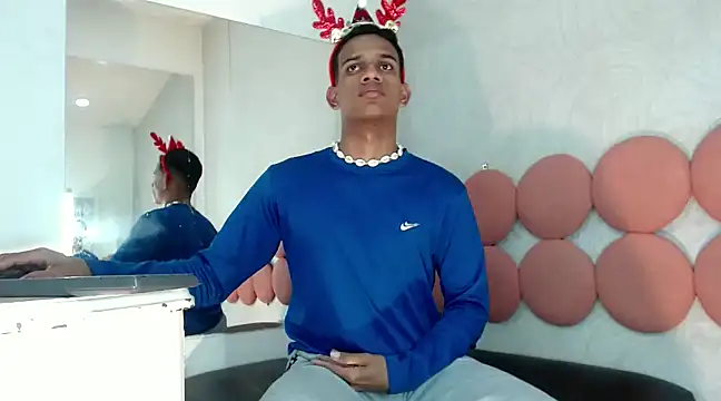 AbrahanBratz online show from December 27, 9:00 pm