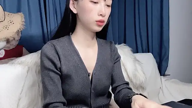 Lili-2 online show from March 14, 6:13 pm