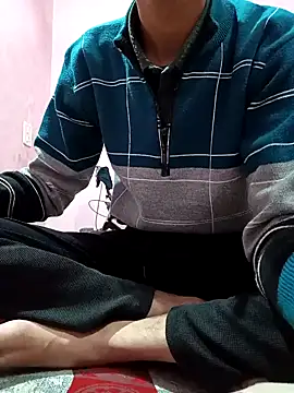 Snapshot of Piyush_2024 chatting on December 24, 10:44 am Piyush 2024 online show from December 24, 10:44 am