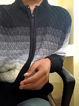Snapshot of Piyush_2024 chatting on December 26, 6:09 am Piyush 2024 online show from December 26, 6:09 am
