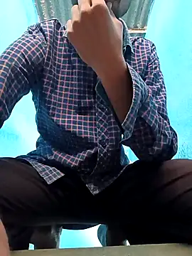 Snapshot of Piyush_2024 chatting on December 29, 6:45 am Piyush 2024 online show from December 29, 6:45 am