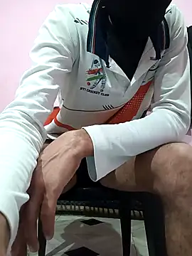 Snapshot of Piyush_2024 chatting on January 18, 3:27 pm Piyush 2024 online show from January 18, 3:27 pm