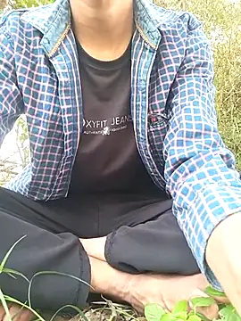 Snapshot of Piyush_2024 chatting on February 27, 8:28 am Piyush 2024 online show from February 27, 8:28 am
