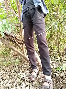 Snapshot of Piyush_2024 chatting on February 27, 11:41 am Piyush 2024 online show from February 27, 11:41 am