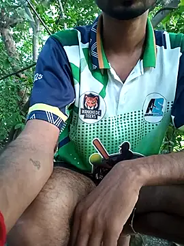 Snapshot of Piyush_2024 chatting on October 19, 1:28 am Piyush 2024 online show from October 19, 1:28 am