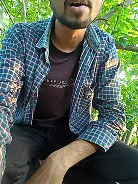 Snapshot of Piyush_2024 chatting on November 7, 1:27 am Piyush 2024 online show from November 7, 1:27 am