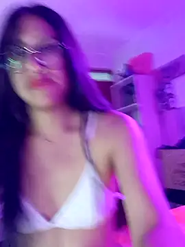 Snapshot of AleFantasy0001 chatting on January 25, 8:42 pm AleFantasy0001 online show from January 25, 8:42 pm