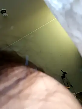 Snapshot of AleFantasy0001 chatting on February 26, 6:32 pm AleFantasy0001 online show from February 26, 6:32 pm