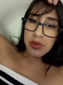 Snapshot of AleFantasy0001 chatting on March 3, 7:49 pm AleFantasy0001 online show from March 3, 7:49 pm