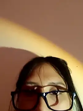 Snapshot of AleFantasy0001 chatting on March 20, 7:25 pm AleFantasy0001 online show from March 20, 7:25 pm