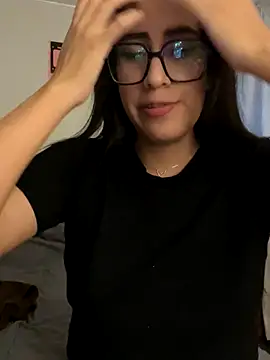 Snapshot of AleFantasy0001 chatting on October 7, 2:42 am AleFantasy0001 online show from October 7, 2:42 am