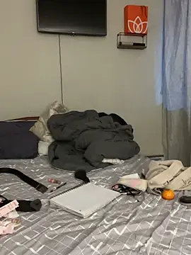 Snapshot of AleFantasy0001 chatting on October 17, 3:42 am AleFantasy0001 online show from October 17, 3:42 am