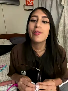 Snapshot of AleFantasy0001 chatting on October 25, 4:42 am AleFantasy0001 online show from October 25, 4:42 am