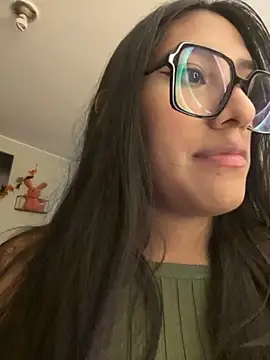 Snapshot of AleFantasy0001 chatting on November 9, 4:11 am AleFantasy0001 online show from November 9, 4:11 am