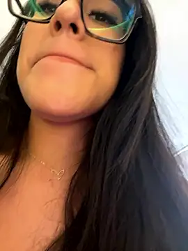 AleFantasy0001 online show from January 15, 4:22 pm