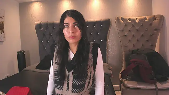 Melodi Roux online show from April 18, 12:53 pm