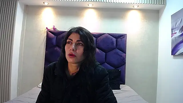 Melodi Roux online show from April 20, 1:03 pm