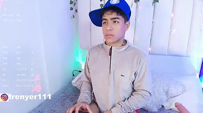 Snapshot of kiing_azahell chatting on January 12, 8:36 pm kiing azahell online show from January 12, 8:36 pm