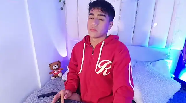 Snapshot of kiing_azahell chatting on January 24, 1:24 am kiing azahell online show from January 24, 1:24 am