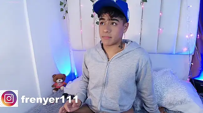 Snapshot of kiing_azahell chatting on February 5, 3:34 am kiing azahell online show from February 5, 3:34 am