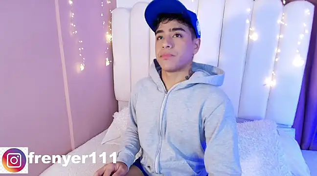 Snapshot of kiing_azahell chatting on February 26, 5:42 am kiing azahell online show from February 26, 5:42 am