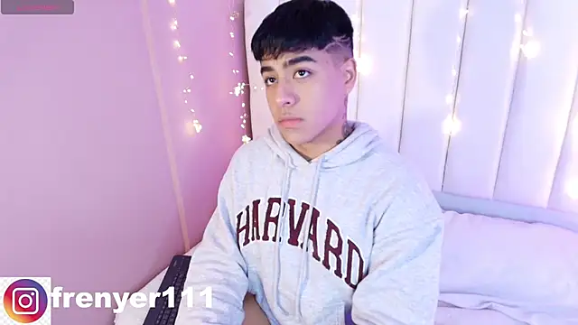 Snapshot of kiing_azahell chatting on March 7, 5:18 am kiing azahell online show from March 7, 5:18 am