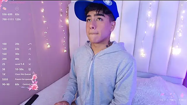 Snapshot of kiing_azahell chatting on March 15, 5:19 am kiing azahell online show from March 15, 5:19 am