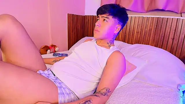 Snapshot of kiing_azahell chatting on November 15, 3:26 am kiing azahell online show from November 15, 3:26 am