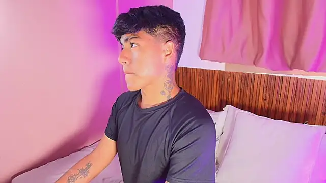 kiing azahell online show from March 28, 9:36 pm