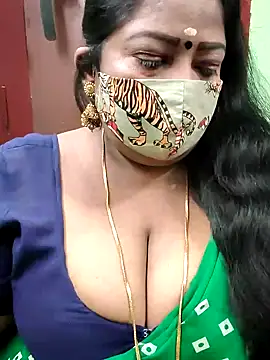 Snapshot of maniisha chatting on December 8, 9:35 am maniisha online show from December 8, 9:35 am