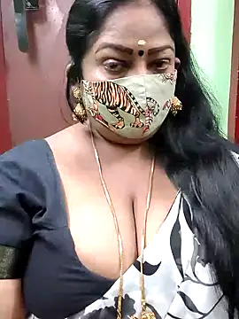 Snapshot of maniisha chatting on December 9, 5:52 pm maniisha online show from December 9, 5:52 pm