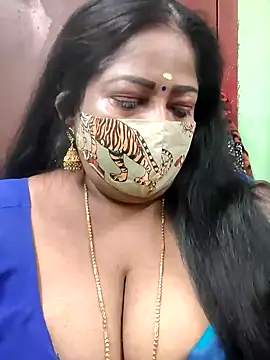 Snapshot of maniisha chatting on January 18, 4:10 pm maniisha online show from January 18, 4:10 pm