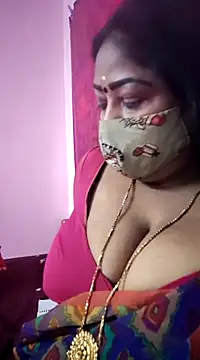 Snapshot of maniisha chatting on February 6, 10:48 am maniisha online show from February 6, 10:48 am