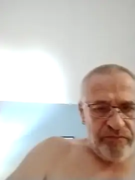 Snapshot of geilerschwanz64 chatting on October 26, 9:37 am geilerschwanz64 online show from October 26, 9:37 am