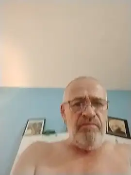 Snapshot of geilerschwanz64 chatting on November 13, 10:08 pm geilerschwanz64 online show from November 13, 10:08 pm