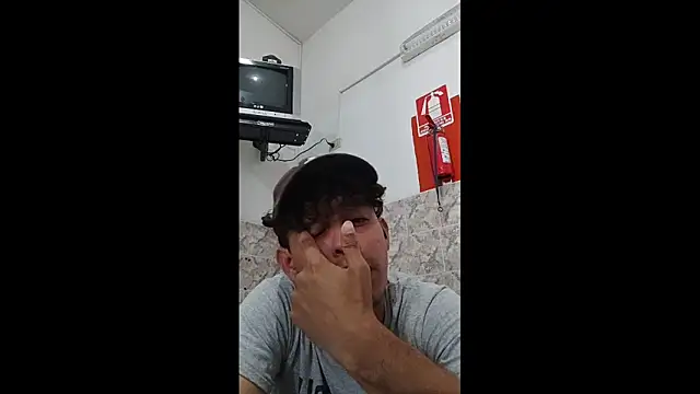 luisfer 306 online show from February 18, 5:42 pm