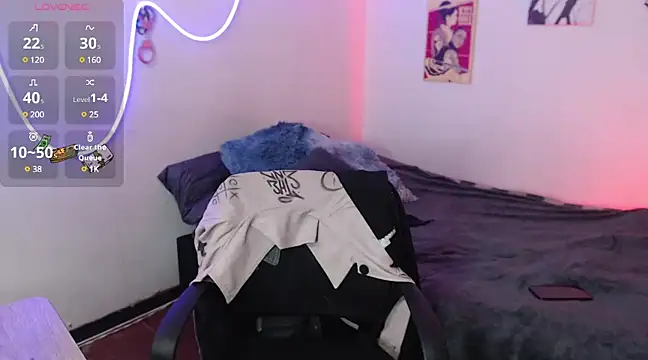 Snapshot of katianzayn chatting on December 6, 5:31 am katianzayn online show from December 6, 5:31 am