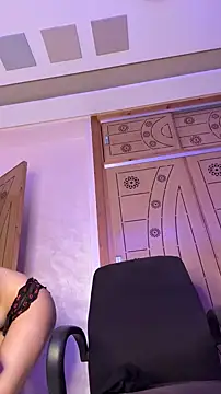 Snapshot of sexy_kaaylie chatting on October 18, 9:15 pm sexy kaaylie online show from October 18, 9:15 pm