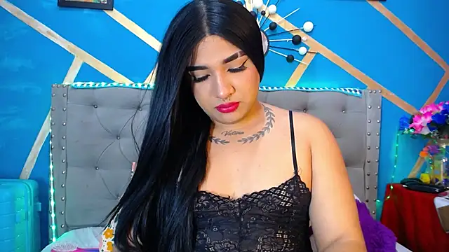 Snapshot of _Empera_ chatting on January 29, 12:43 am Empera online show from January 29, 12:43 am