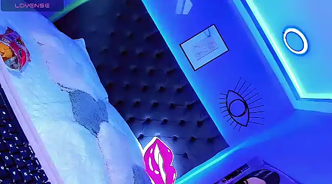 Hallyhott online show from December 16, 5:27 am