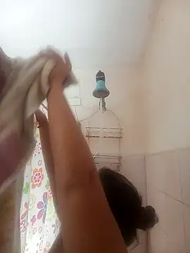 Snapshot of magaby1515 chatting on January 6, 8:28 pm magaby1515 online show from January 6, 8:28 pm