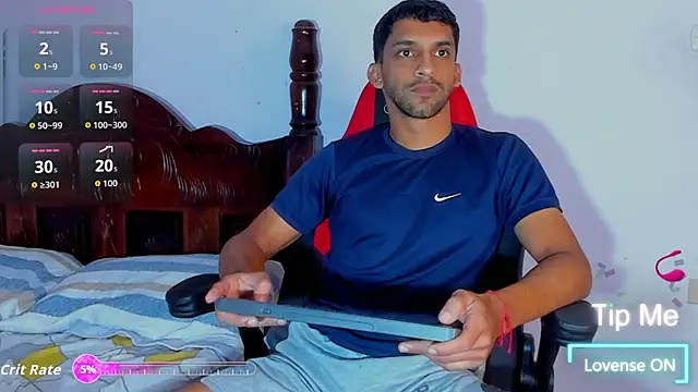 Snapshot of mike_shelby21 chatting on October 28, 2:15 am mike shelby21 online show from October 28, 2:15 am