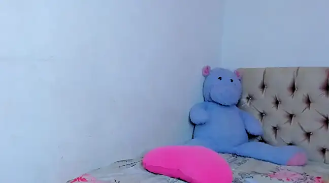 StassieBell online show from January 8, 5:37 pm