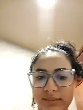 Snapshot of aleejhandraa chatting on October 23, 6:50 pm aleejhandraa online show from October 23, 6:50 pm